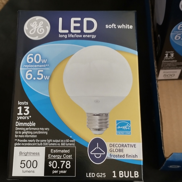 New Box GE LED Dimmable Decorative Frosted Globe Bulbs- Vanity/ Pendant Lights - Picture 2 of 4